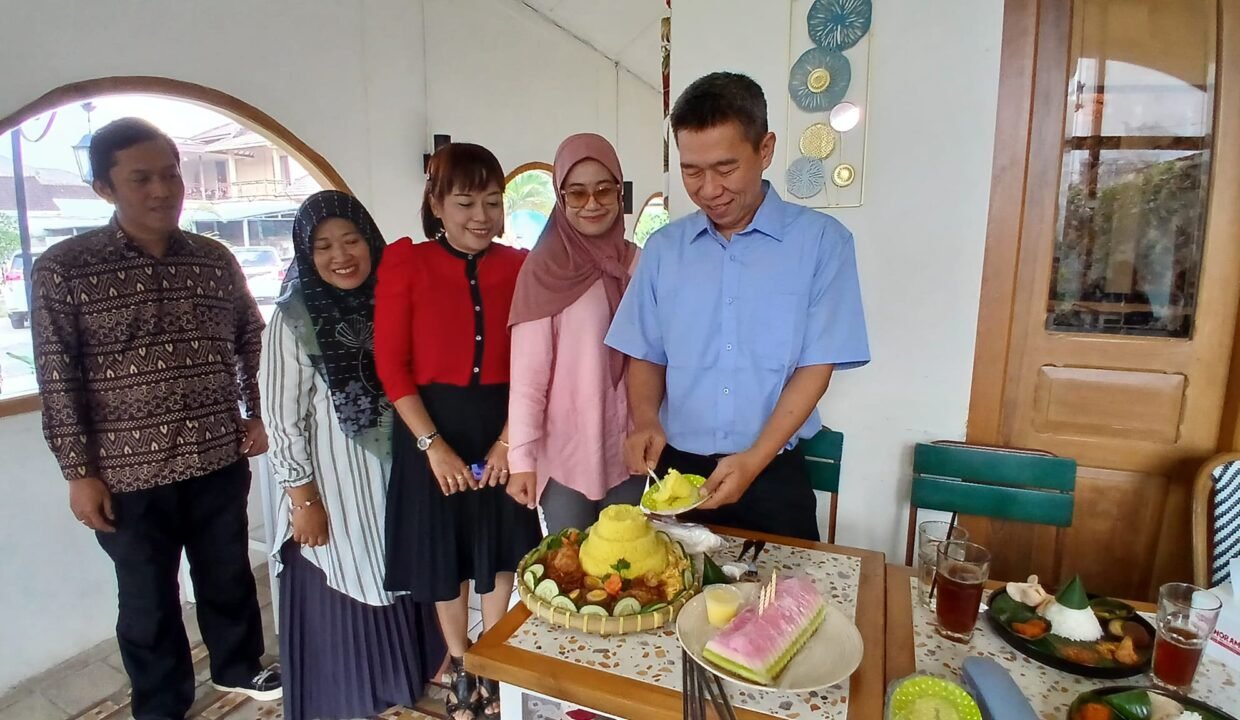 9 Tahun Anniversary Ray White Solo Raya (1)