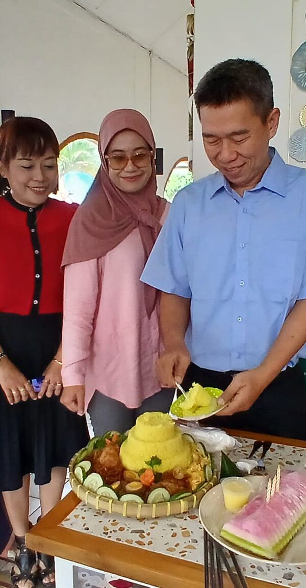 9 Tahun Anniversary Ray White Solo Raya (1)