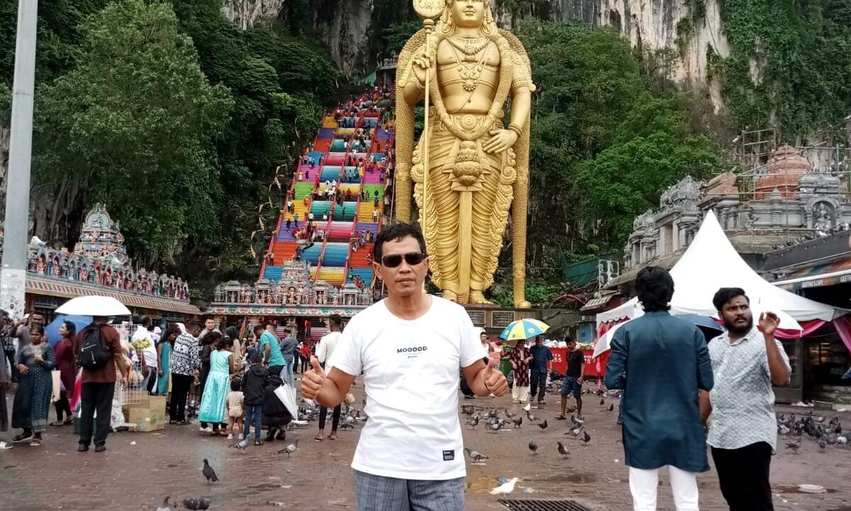 Tour Luar Negeri Top 10 Marketing Ray White Solo Raya 2022 (41)