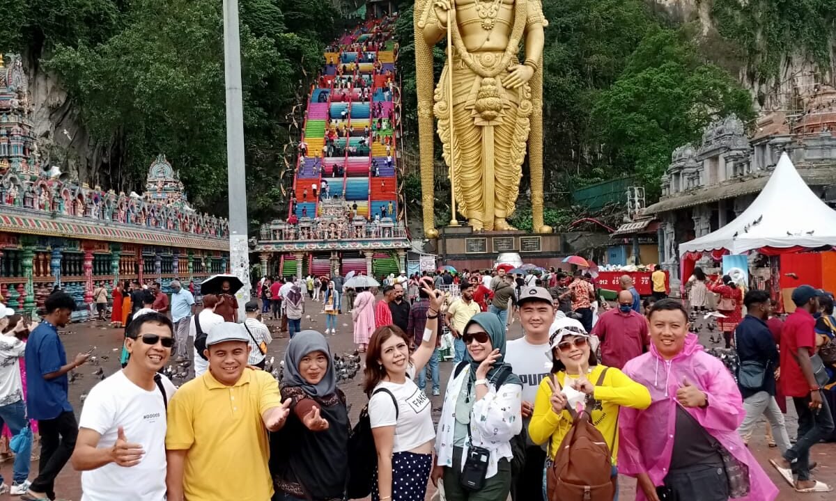 Tour Luar Negeri Top 10 Marketing Ray White Solo Raya 2022 (47)