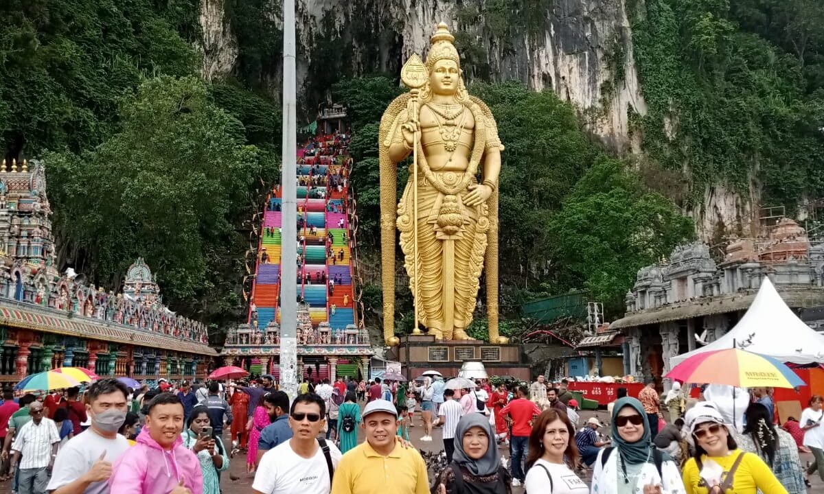 Tour Luar Negeri Top 10 Marketing Ray White Solo Raya 2022 (48)