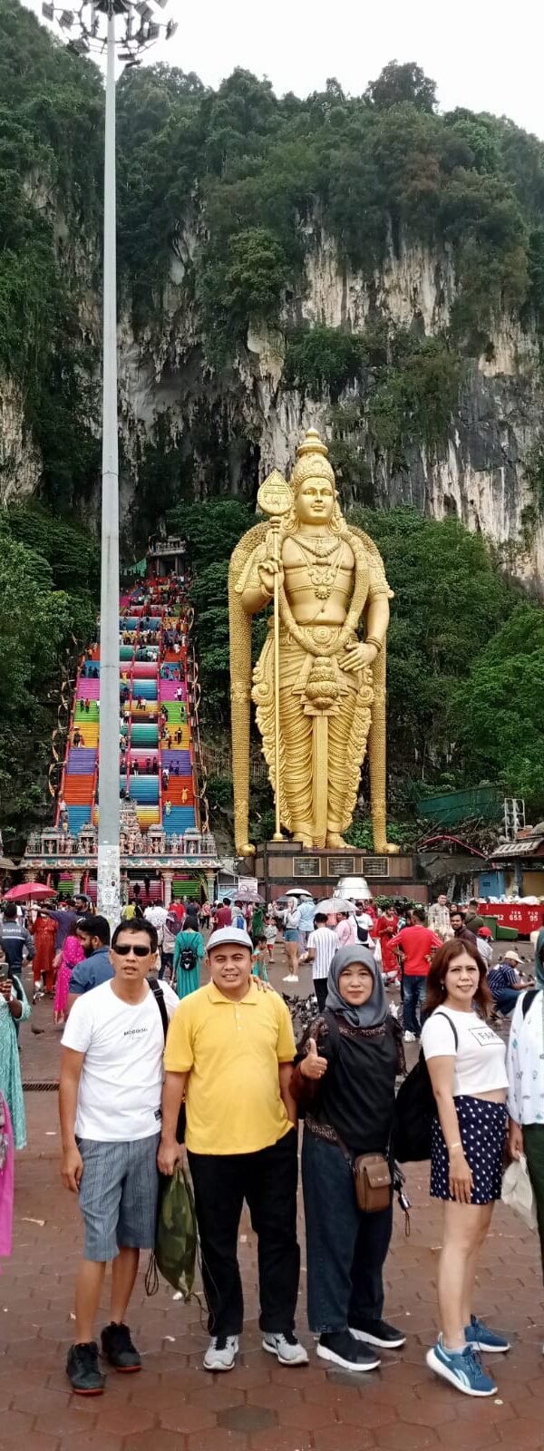 Tour Luar Negeri Top 10 Marketing Ray White Solo Raya 2022 (48)