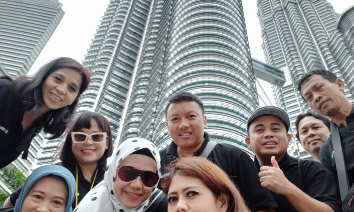 Tour Luar Negeri Top 10 Marketing Ray White Solo Raya 2022 (69)