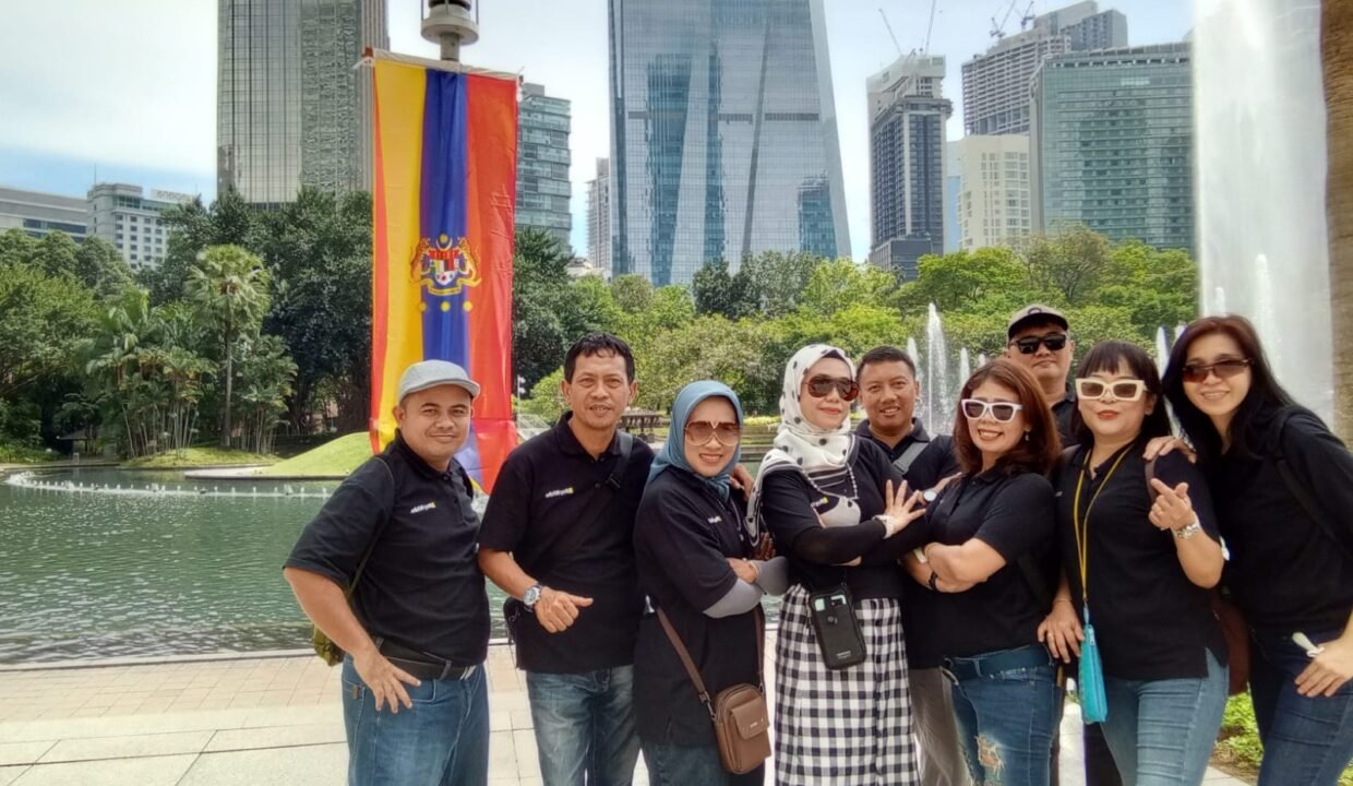 Tour Luar Negeri Top 10 Marketing Ray White Solo Raya 2022 (72)