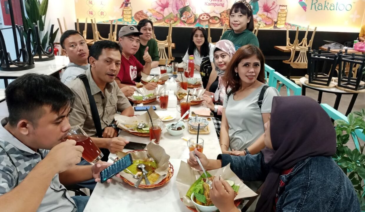 Tour Luar Negeri Top 10 Marketing Ray White Solo Raya 2022 (87)