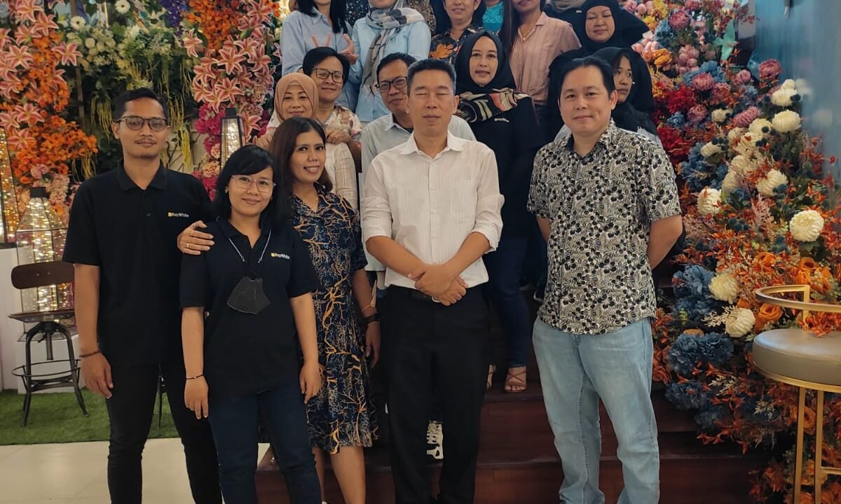 Anniversary 8 Tahun Ray White Solo Raya
