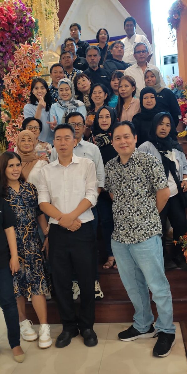 Anniversary 8 Tahun Ray White Solo Raya