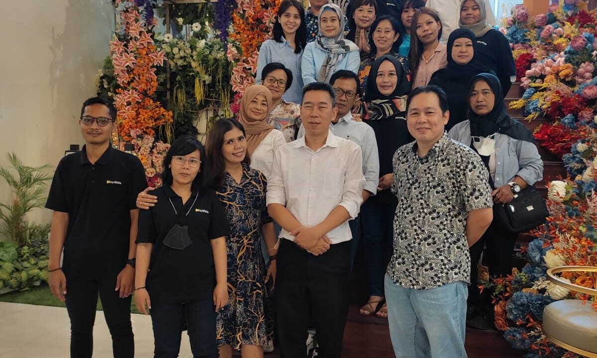 Anniversary 8 Tahun Ray White Solo Raya