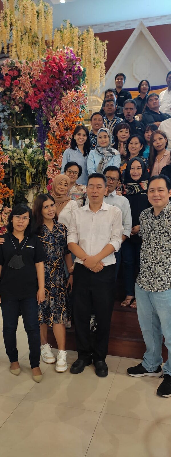 Anniversary 8 Tahun Ray White Solo Raya