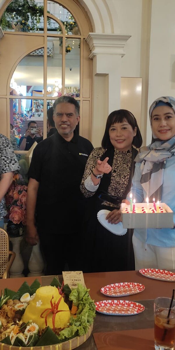 Anniversary 8 Tahun Ray White Solo Raya
