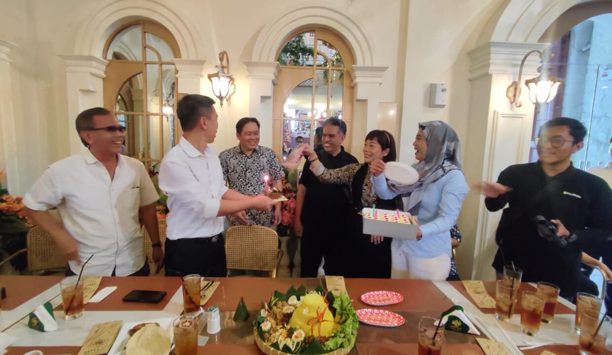 Anniversary 8 Tahun Ray White Solo Raya