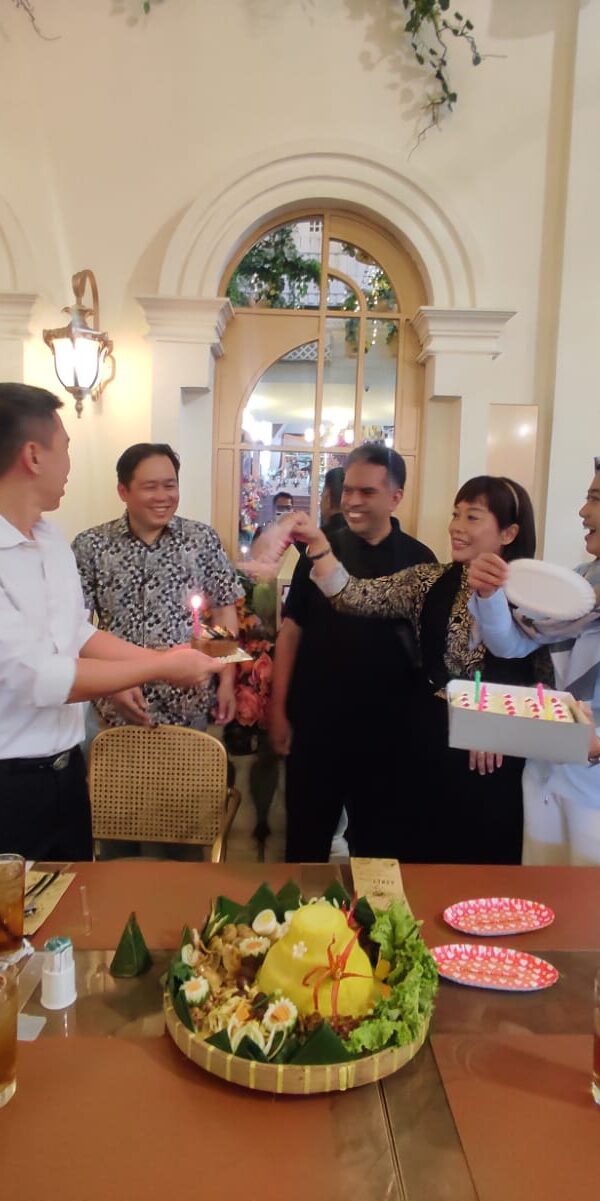 Anniversary 8 Tahun Ray White Solo Raya