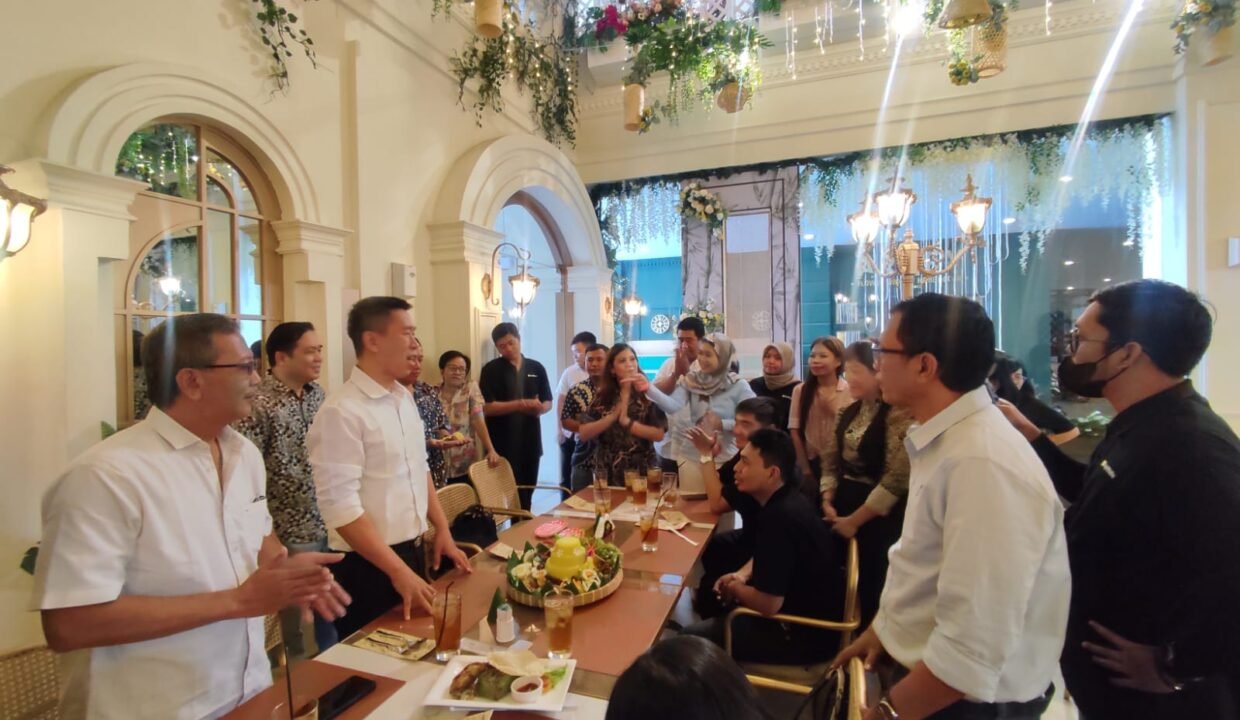 Anniversary 8 Tahun Ray White Solo Raya