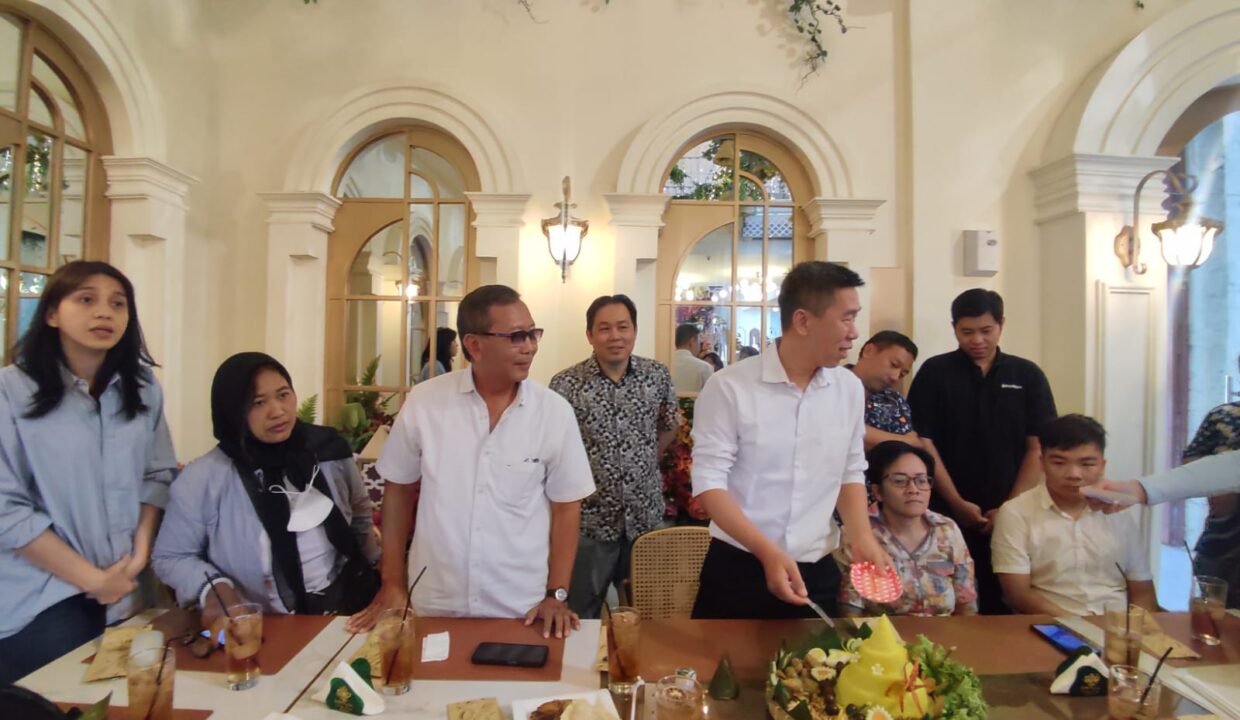 Anniversary 8 Tahun Ray White Solo Raya