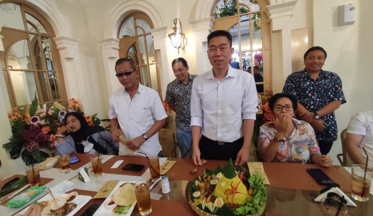 Anniversary 8 Tahun Ray White Solo Raya