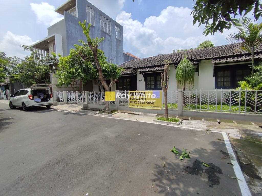 Dijual Rumah Classic Siap uni, Kawasan Nyaman di Perumahan Perum Madu Asri, Colomadu