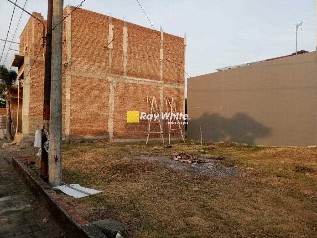 Dijual Tanah Kavling di Kadilangu Baki