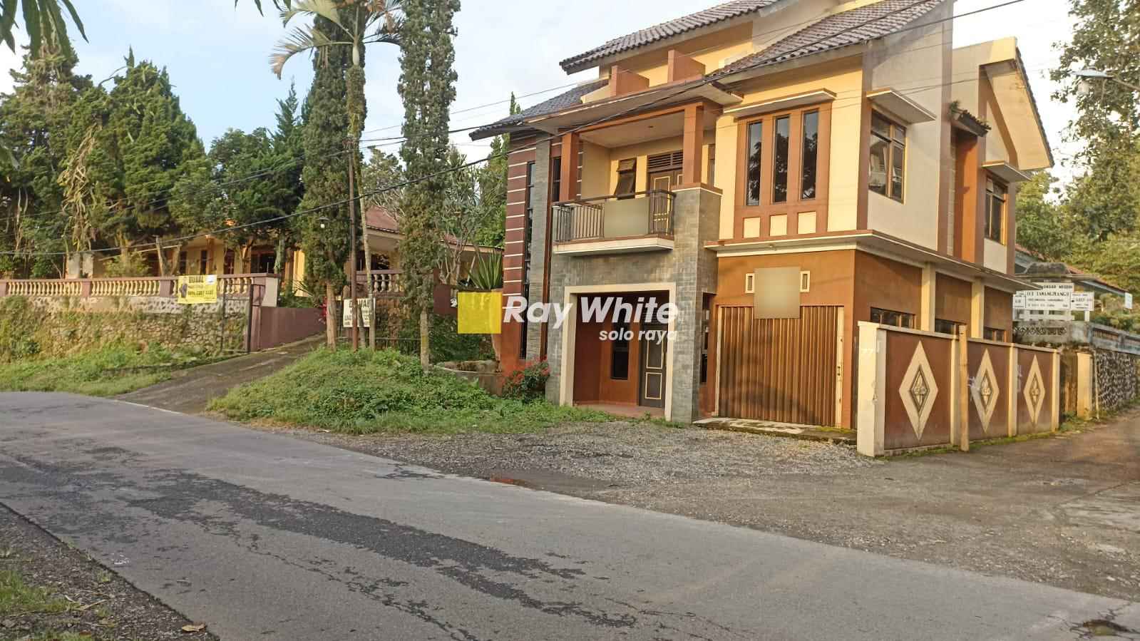 Dijual Villa Tawangmangu, Karanganyar