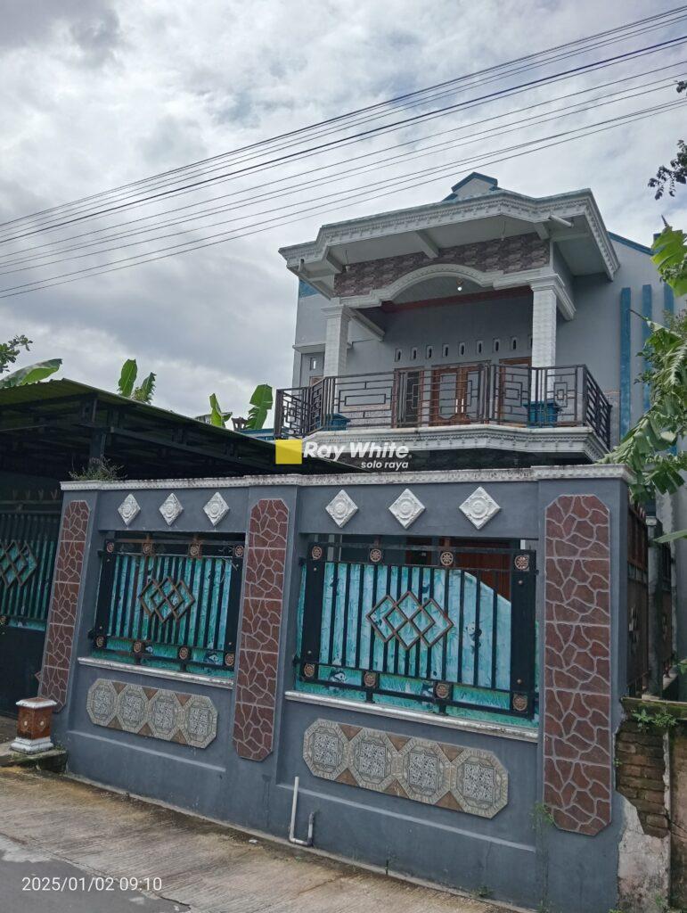 Dijual Rumah 2 Lantai, Halaman Depan Belakang Luas di Jetis Baki, Sukoharjo