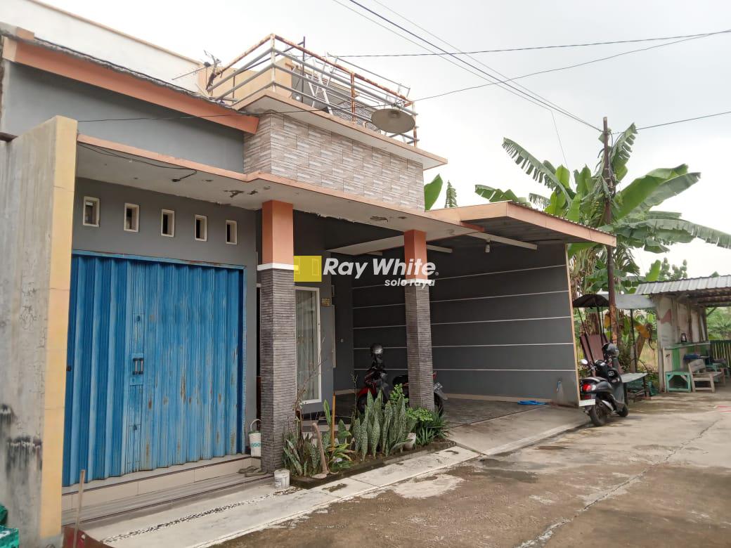 Dijual Rumah 1,5 Lantai di Perumahan Bolon, Colomadu