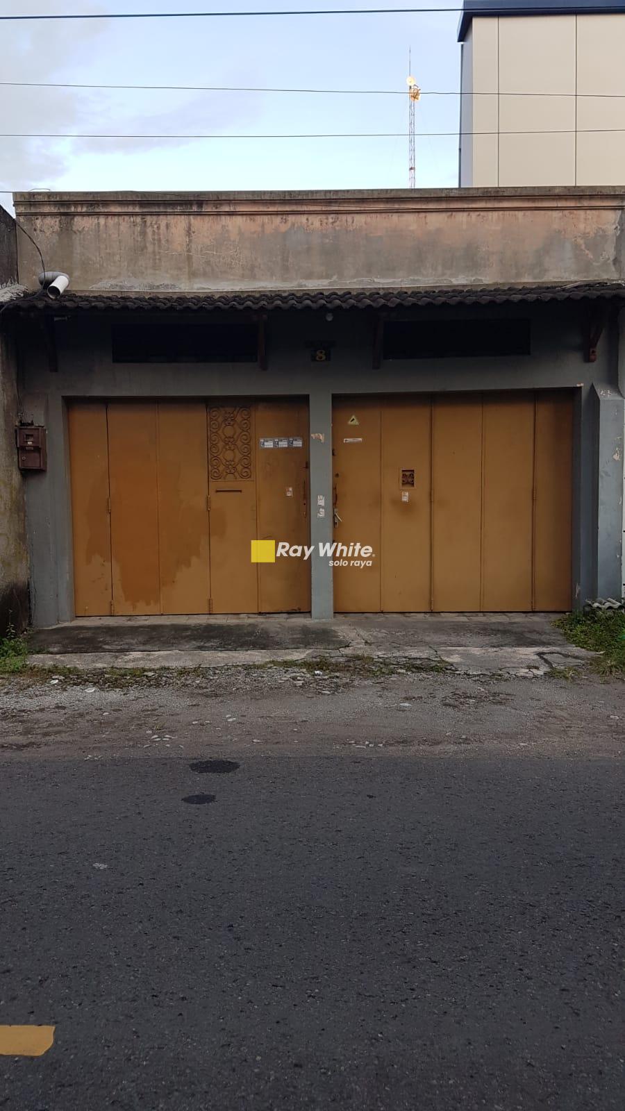 Dijual Rumah Lama di Kepatihan, Jebres, Solo